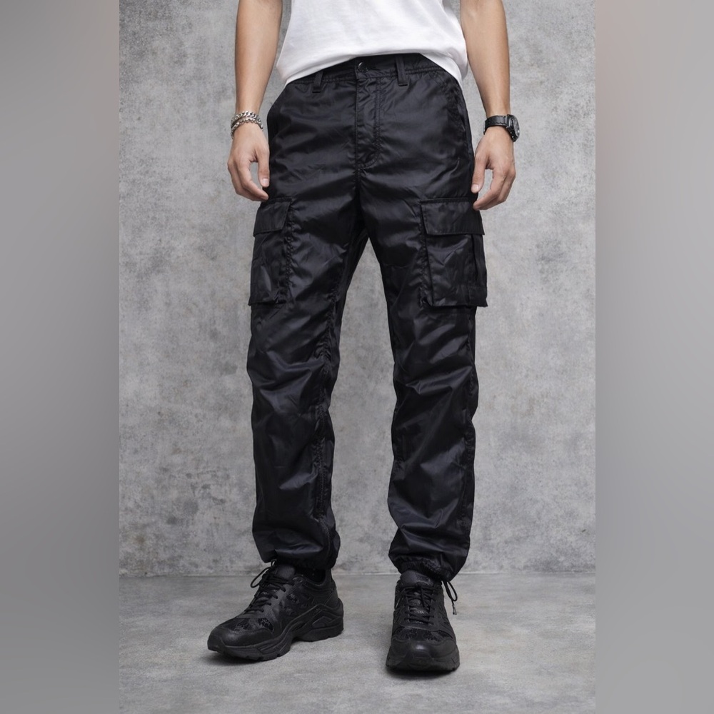 MNML Shiny Nylon Black Cargo Pants Men’s 28 Techwear Utility